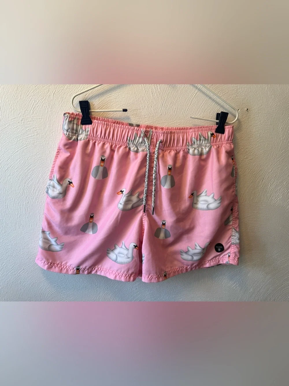 Pink Swan Print Swim Trunks Men’s M Beach Vacation Novelty Tropical Board Shorts
